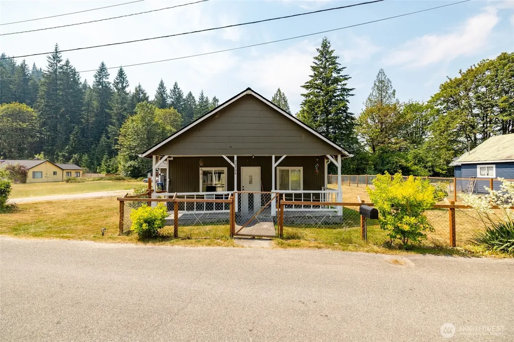 26706 469th Avenue NE Darrington WA 98241