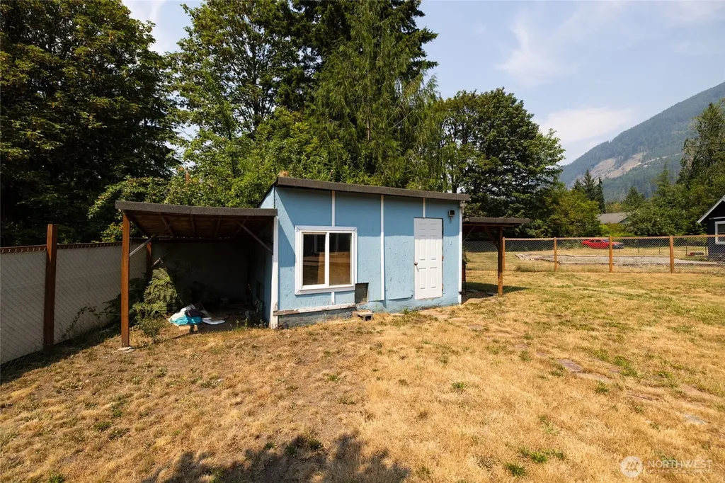 26706 469th Avenue NE Darrington WA 98241