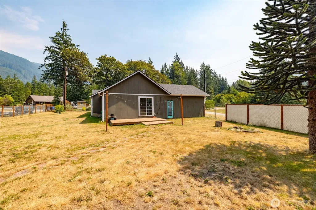 26706 469th Avenue NE Darrington WA 98241