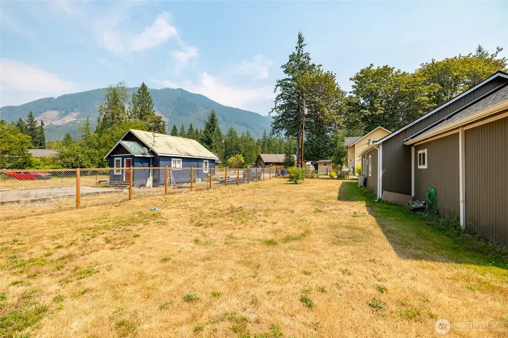 26706 469th Avenue NE Darrington WA 98241