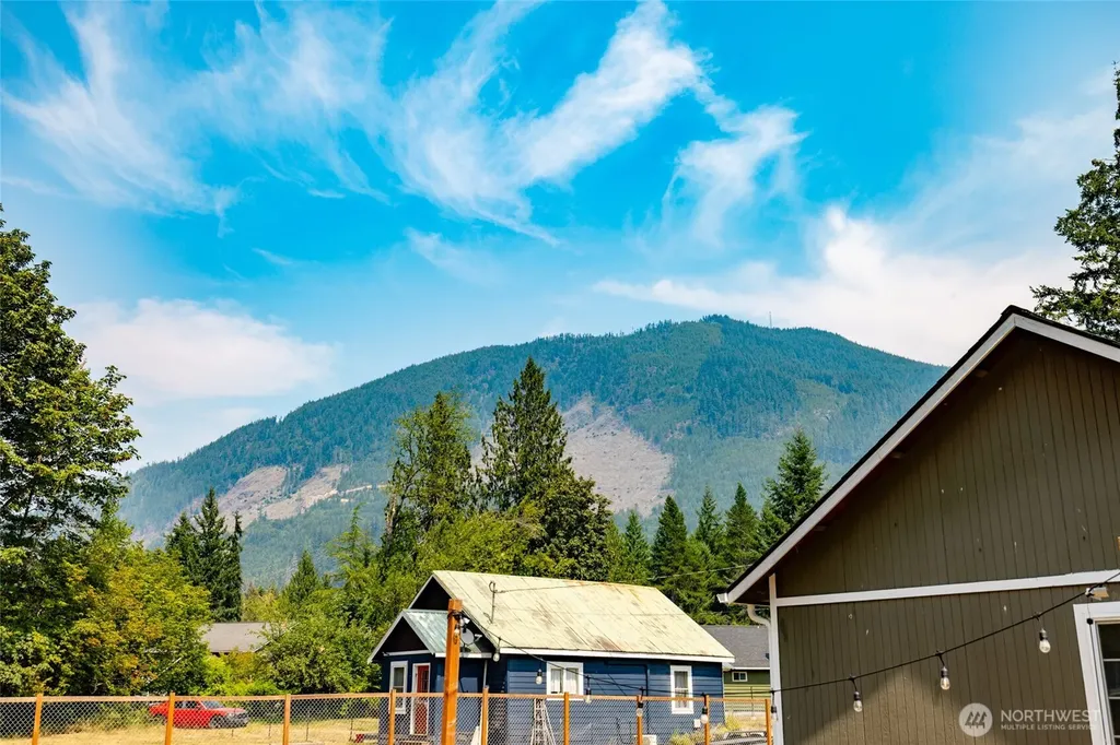 26706 469th Avenue NE Darrington WA 98241