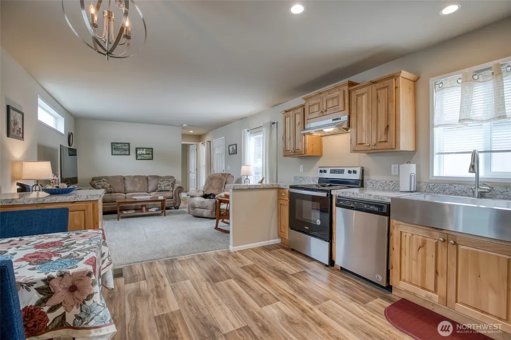 2010 Broadway Avenue Hoquiam WA 98550