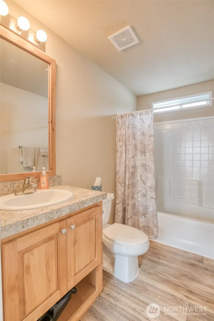 2010 Broadway Avenue Hoquiam WA 98550