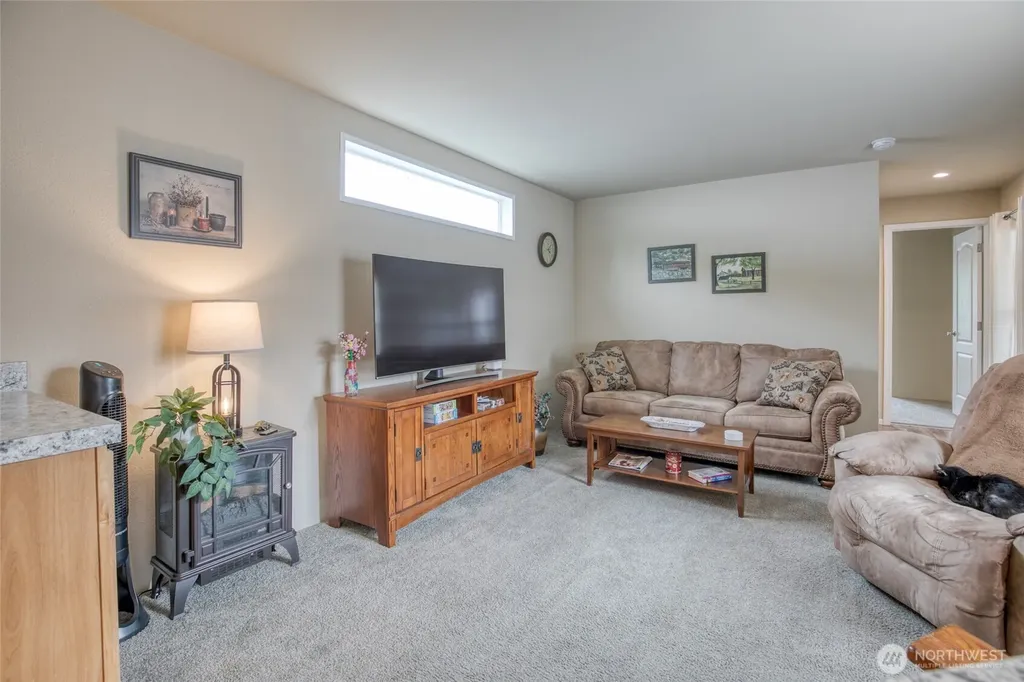 2010 Broadway Avenue Hoquiam WA 98550