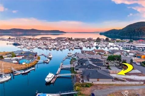 1907 Cay Way Anacortes WA 98221