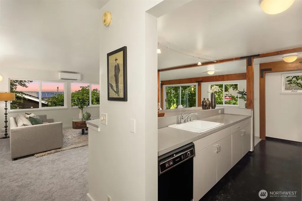 3751 E Columbia Street Seattle WA 98122