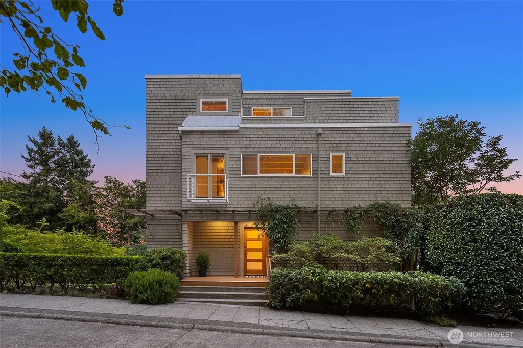 3751 E Columbia Street Seattle WA 98122