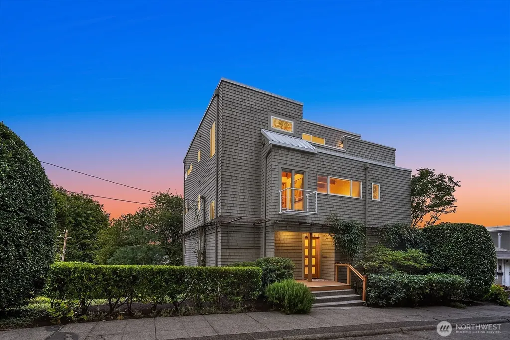3751 E Columbia Street Seattle WA 98122