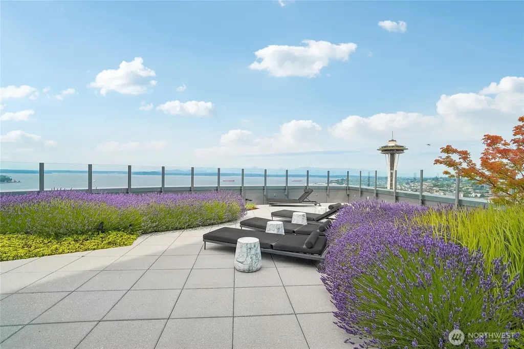 2510 6th Avenue Seattle WA 98121