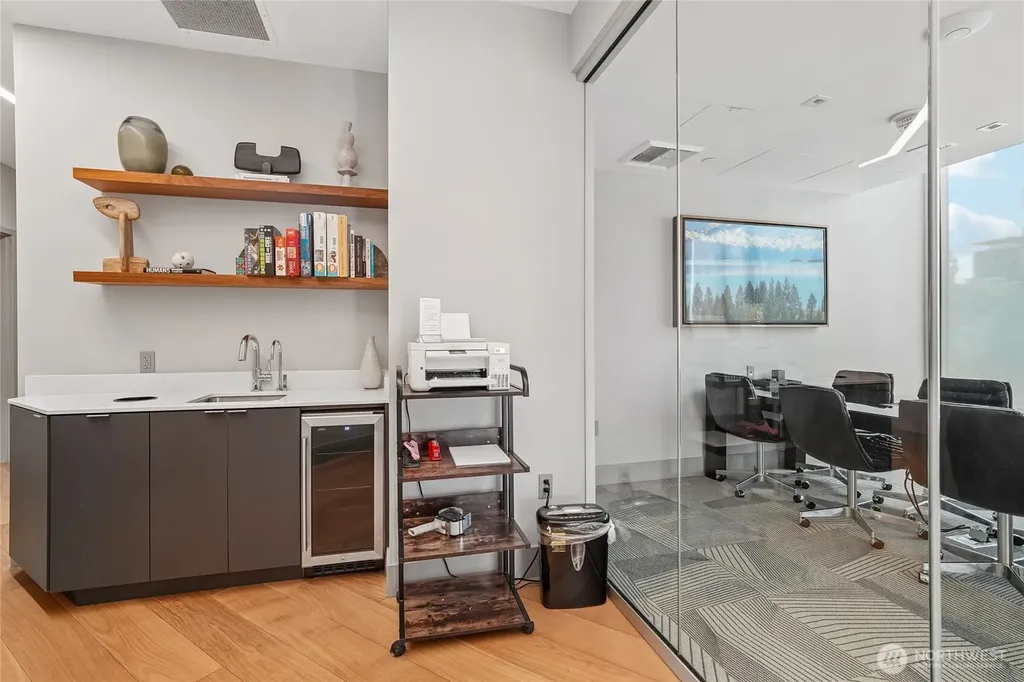 2510 6th Avenue Seattle WA 98121