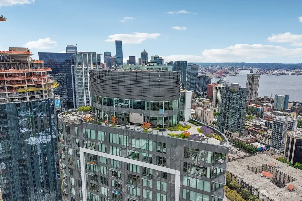 2510 6th Avenue Seattle WA 98121