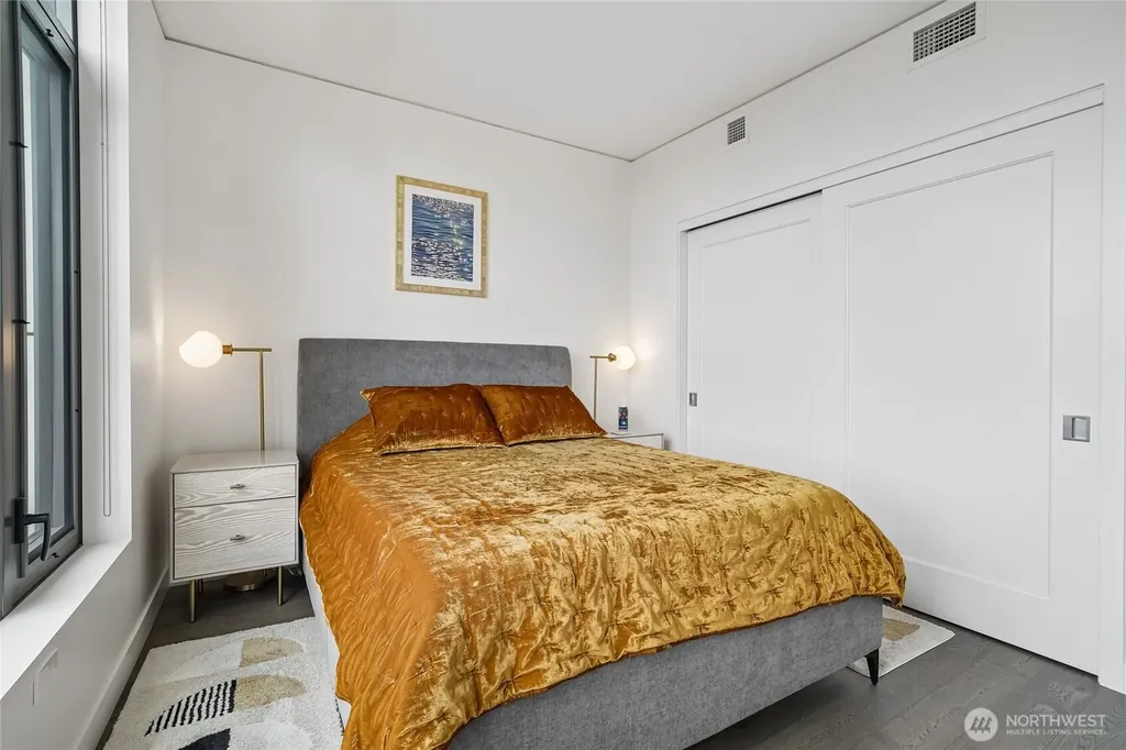2510 6th Avenue Seattle WA 98121