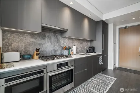 2510 6th Avenue Seattle WA 98121