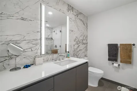 2510 6th Avenue Seattle WA 98121