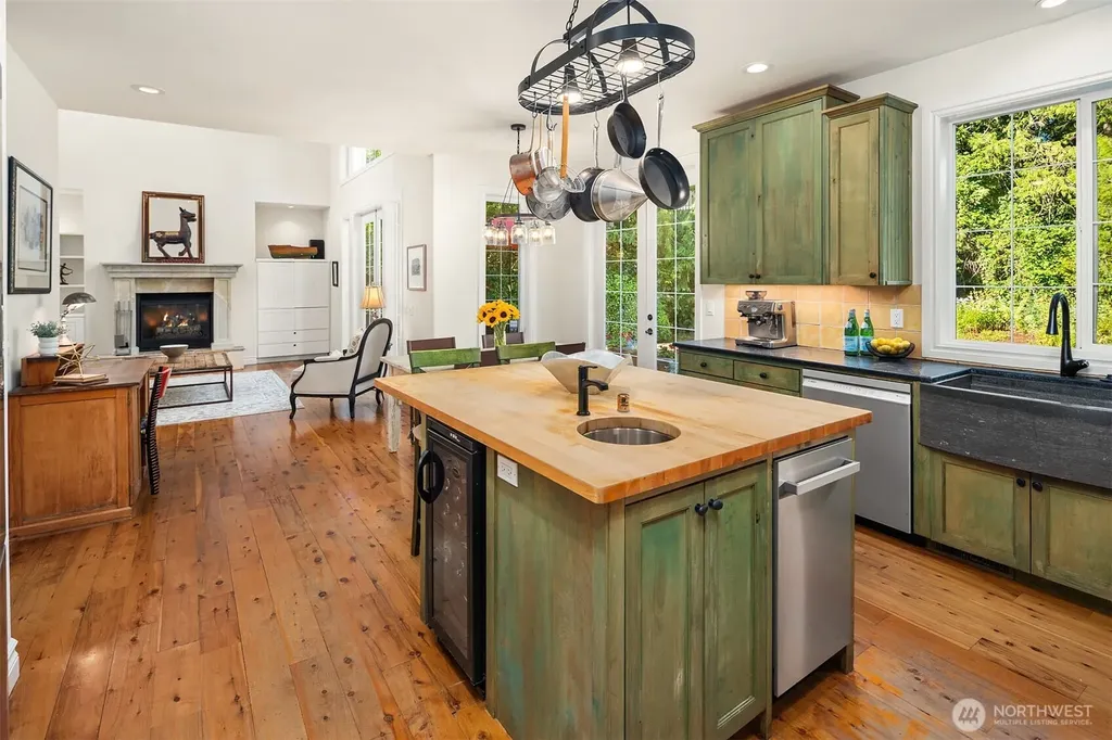 12022 NE 97th Street Kirkland WA 98033
