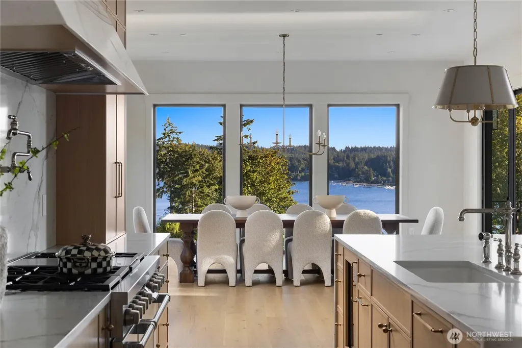 6220 Cromwell Drive NW Gig Harbor WA 98335