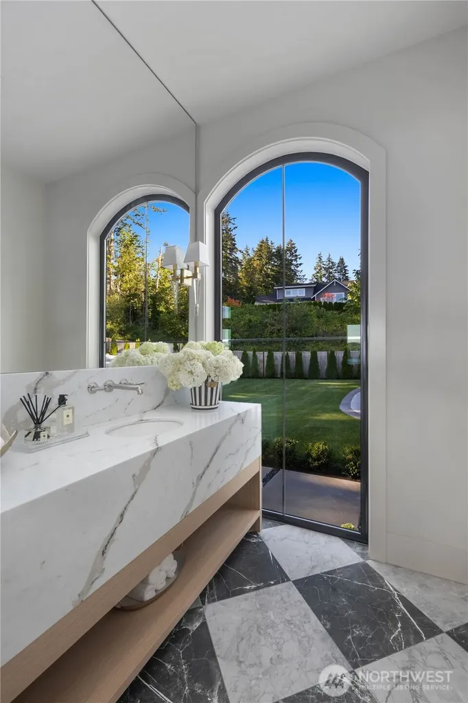 6220 Cromwell Drive NW Gig Harbor WA 98335