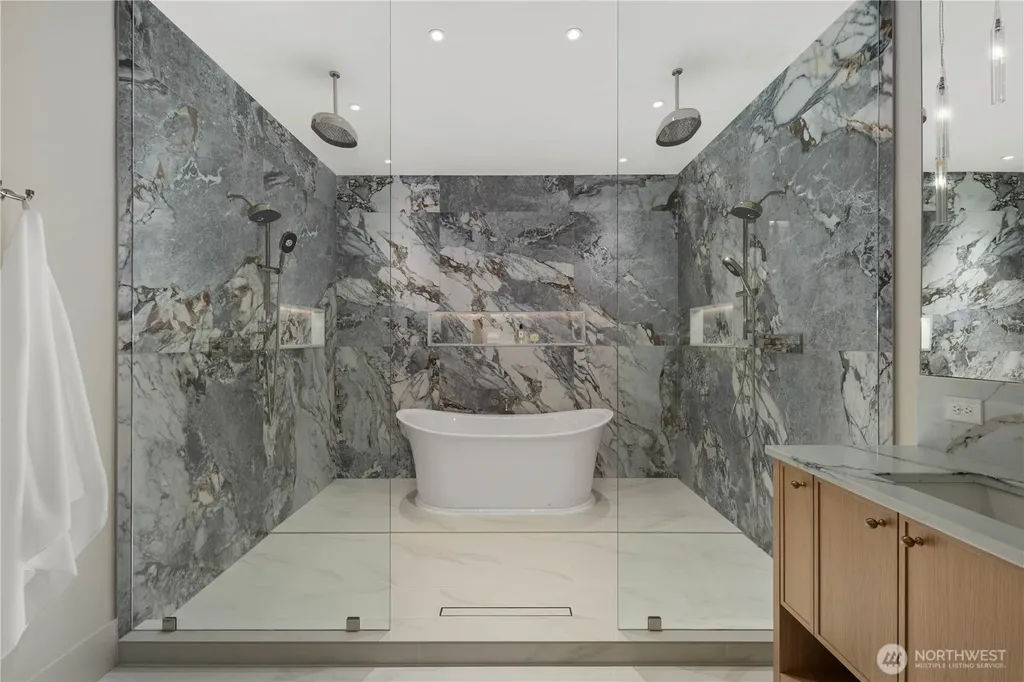 6220 Cromwell Drive NW Gig Harbor WA 98335