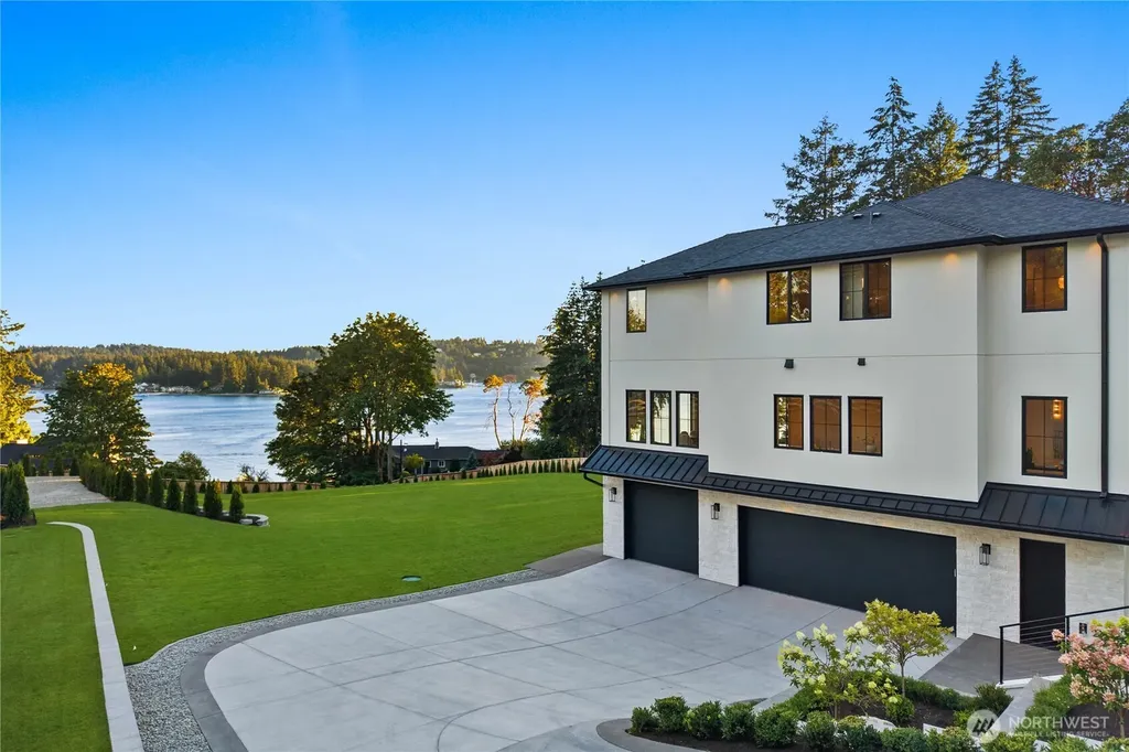 6220 Cromwell Drive NW Gig Harbor WA 98335