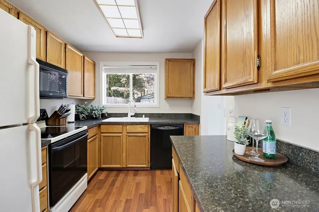 12512 SE 275th Place Kent WA 98030
