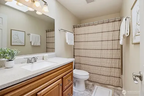 12512 SE 275th Place Kent WA 98030