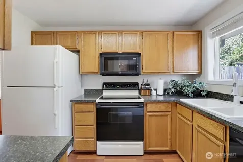 12512 SE 275th Place Kent WA 98030