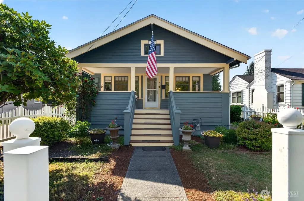 1372 Marion Street Enumclaw WA 98022
