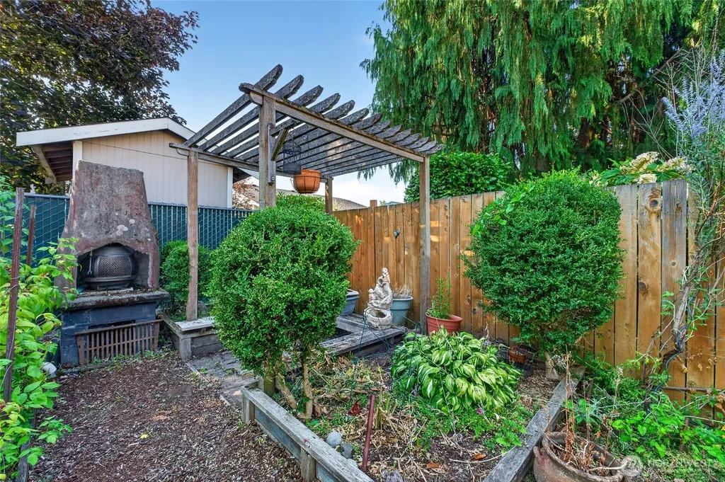 1372 Marion Street Enumclaw WA 98022
