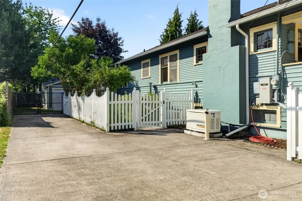 1372 Marion Street Enumclaw WA 98022