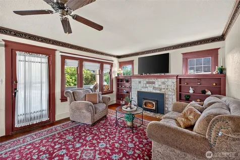 1372 Marion Street Enumclaw WA 98022