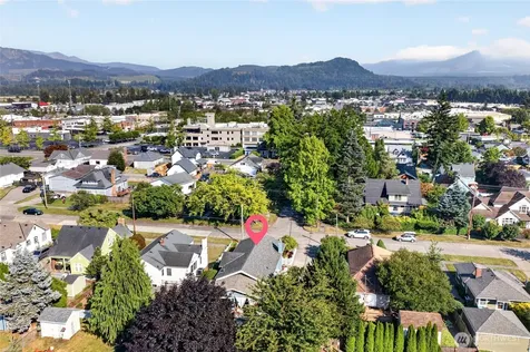 1372 Marion Street Enumclaw WA 98022