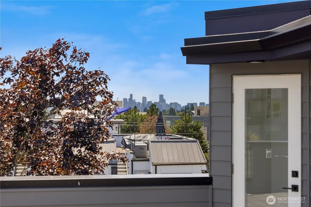 7009 9th Avenue NE Seattle WA 98115