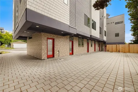 7009 9th Avenue NE Seattle WA 98115
