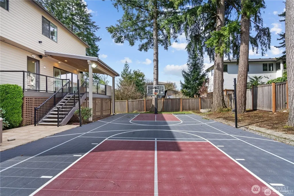 11262 SE 34th Street Bellevue WA 98004