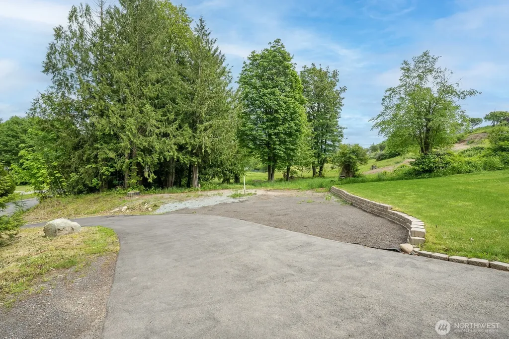 2820 256th Street NW Stanwood WA 98292