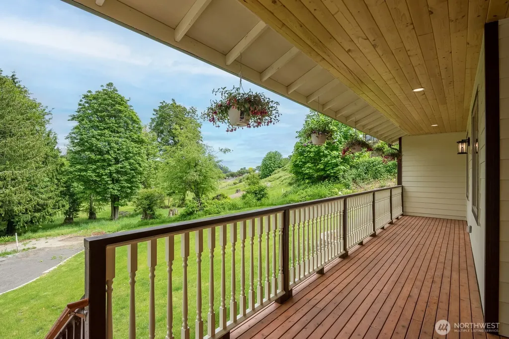 2820 256th Street NW Stanwood WA 98292