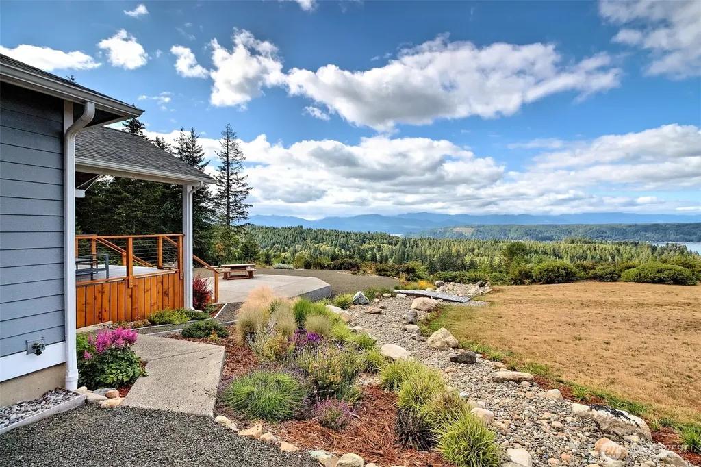 551 E Hyland Drive Union WA 98592