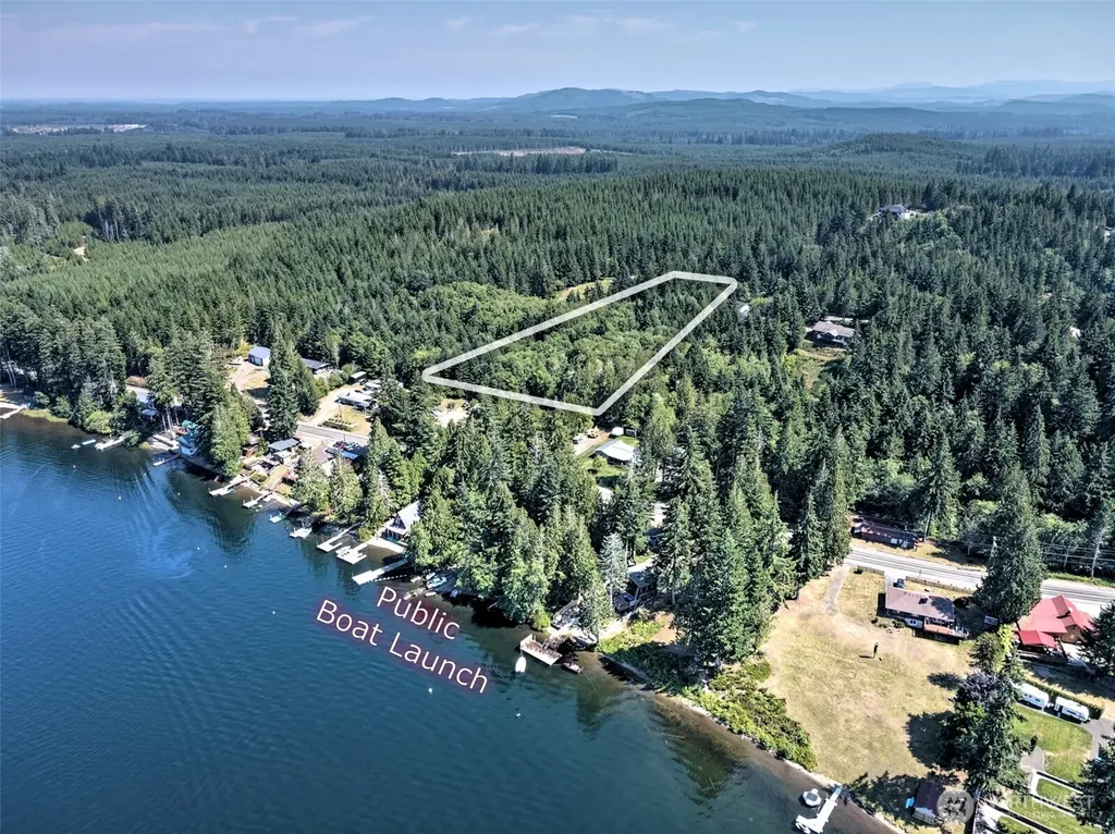 221 W Little Nahwatzel Drive Shelton WA 98584