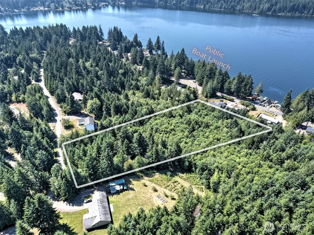 221 W Little Nahwatzel Drive Shelton WA 98584