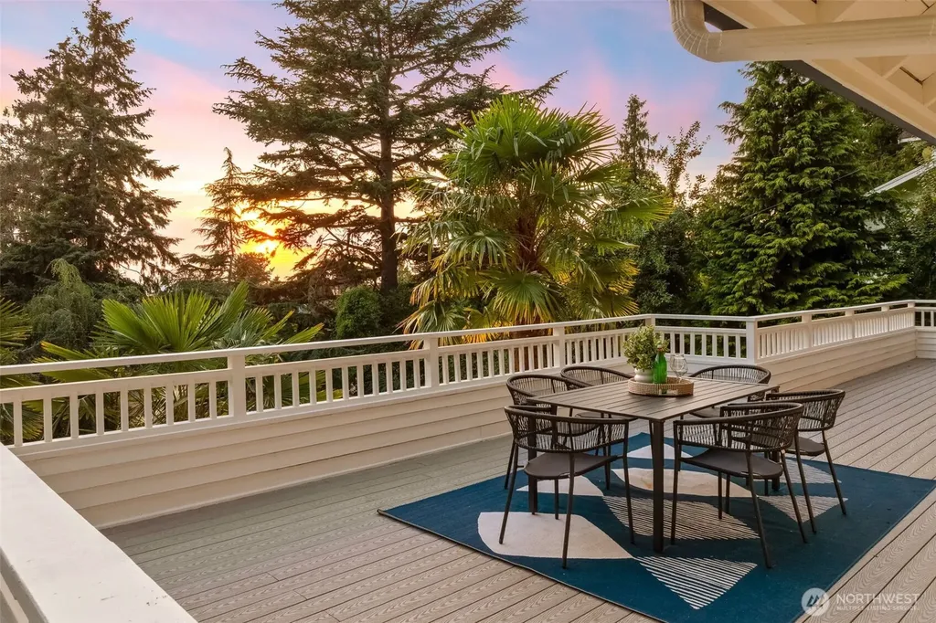 9674 50th Avenue SW Seattle WA 98136