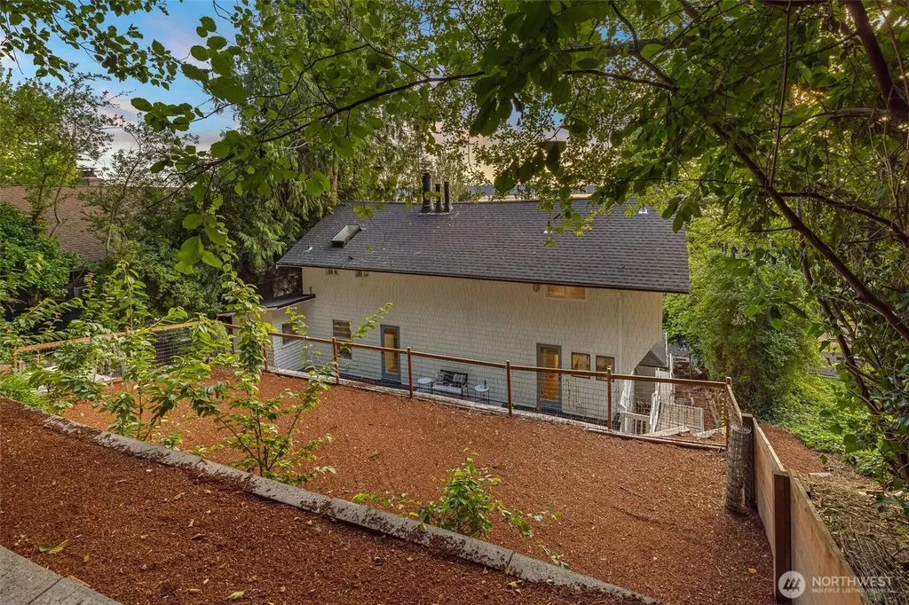 9674 50th Avenue SW Seattle WA 98136