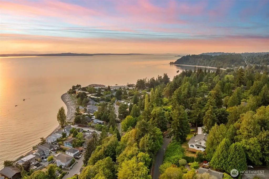 9674 50th Avenue SW Seattle WA 98136