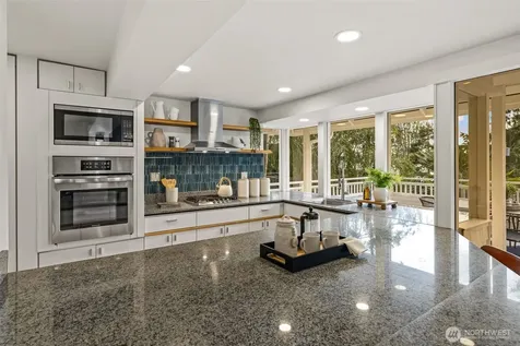 9674 50th Avenue SW Seattle WA 98136