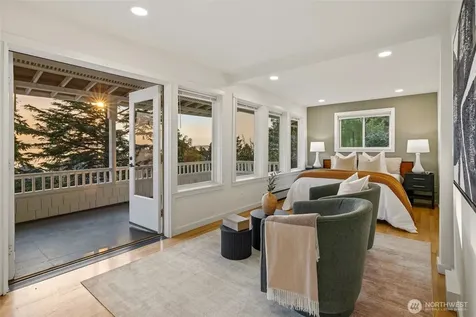 9674 50th Avenue SW Seattle WA 98136