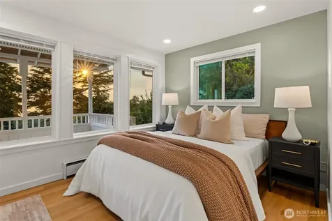 9674 50th Avenue SW Seattle WA 98136