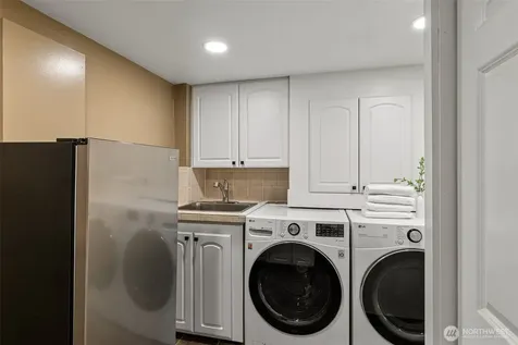 9674 50th Avenue SW Seattle WA 98136