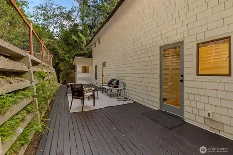 9674 50th Avenue SW Seattle WA 98136