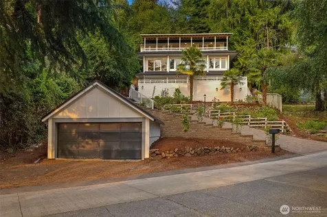 9674 50th Avenue SW Seattle WA 98136