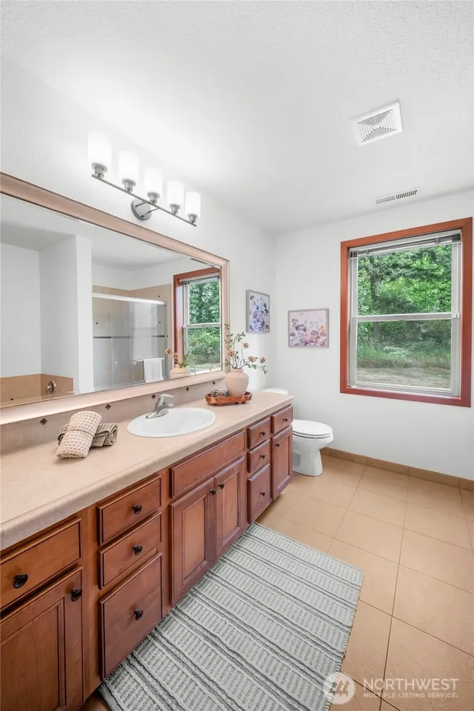 5542 Meadowood Lane NE Olympia WA 98506