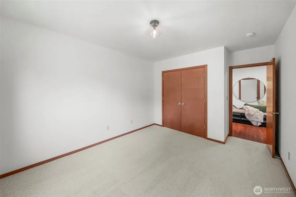5542 Meadowood Lane NE Olympia WA 98506